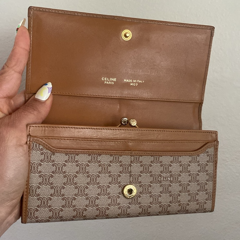 CELINE bifold kiss lock Wallet - Picture 9 of 13